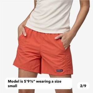 Patagonia women’s baggies shorts 5 inch NWT red XL